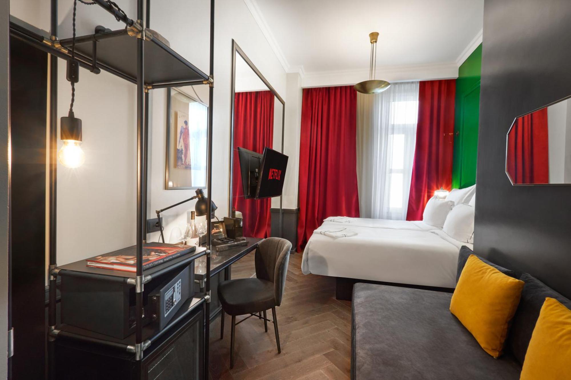 Soho Athinas 60 Otel Atina Dış mekan fotoğraf